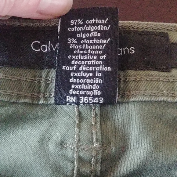 NWOT Calvin Klein Jeans Cropped - Picture 5 of 6